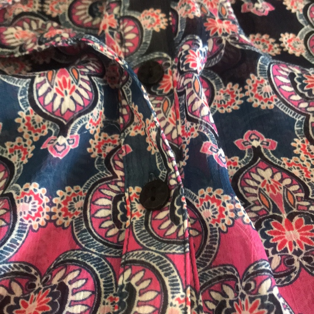 Sheer blouse - Picture 9 of 9